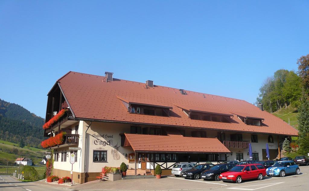 Gasthof Hotel Engel Simonswald Eksteriør billede
