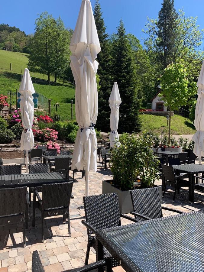 Gasthof Hotel Engel Simonswald Eksteriør billede