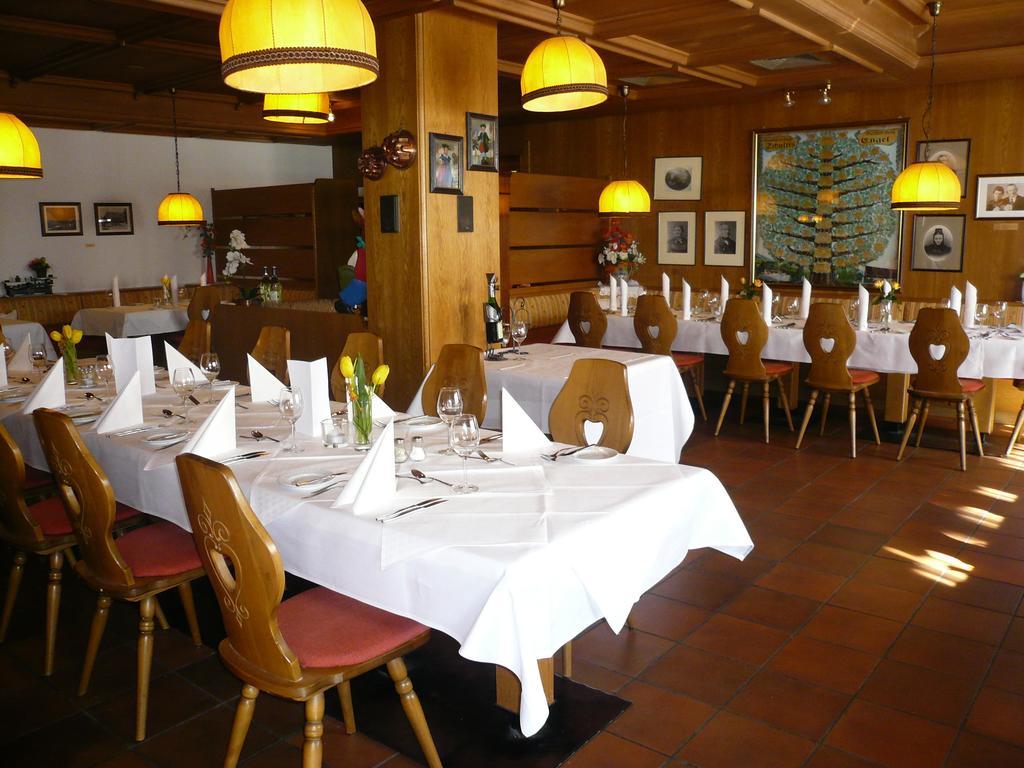 Gasthof Hotel Engel Simonswald Eksteriør billede