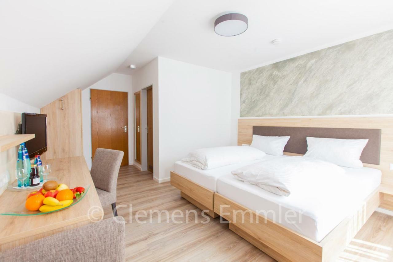 Gasthof Hotel Engel Simonswald Eksteriør billede